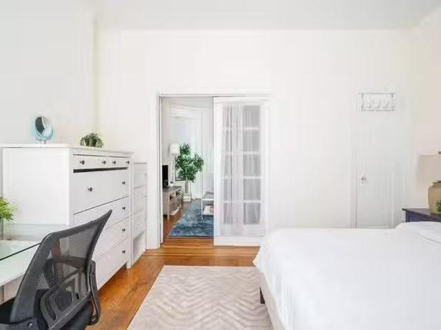 #211 3: Room in 1 Bedroom and 1 Bathroom