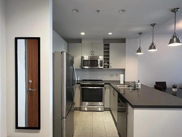 211 215 1st Street W, North Vancouver