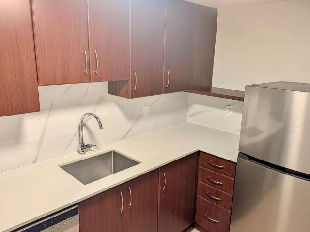211 435 Albert Street, Ottawa