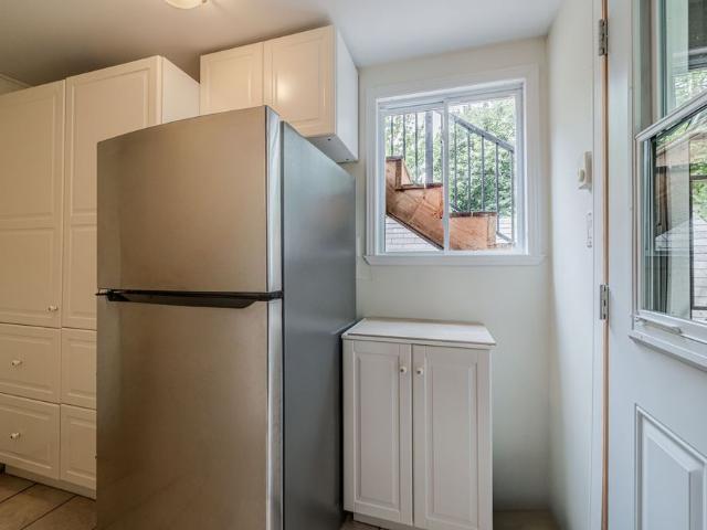 211 Ch. du Bord du Lac Lakeshore, Pointe Claire, QC H9S
