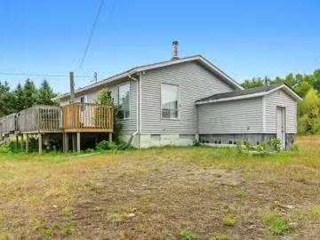 211 Ch. Stephens, Otter Lake, QC, J0X 2P0 house for sale Li.