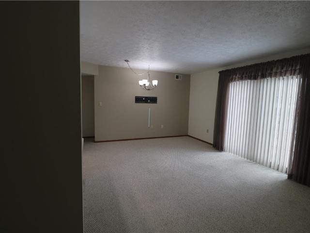 211 Clubhouse Dr 211