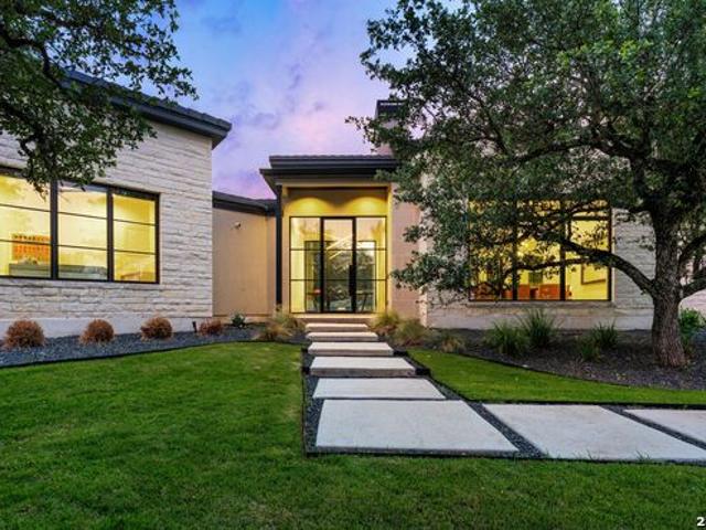 211 Clubs Dr