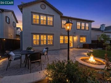 211 Cullens Ct