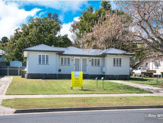 2/11 Ann Street Beautiful Location!