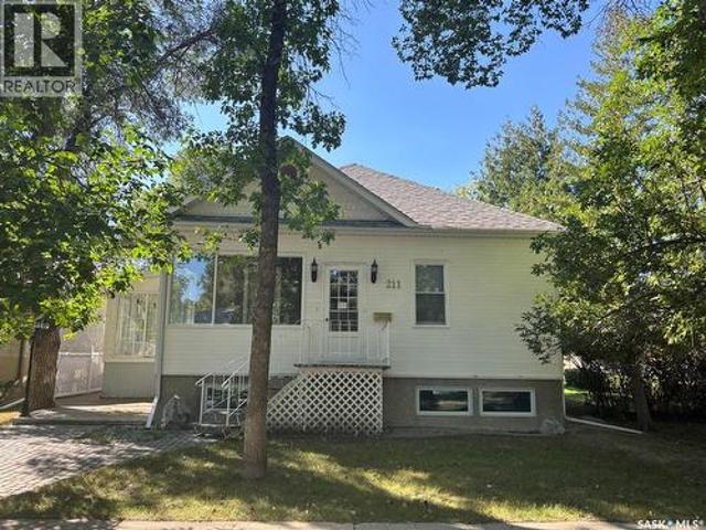 211 Aspen Street, Maple Creek, SK, S0N 1N0 house for sale | Listing ID SK046759 | Royal LePage
