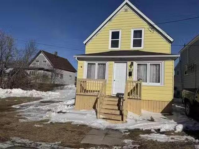 211 Bay Street, Sydney, NS, B1N 2K2 house for sale Listing.