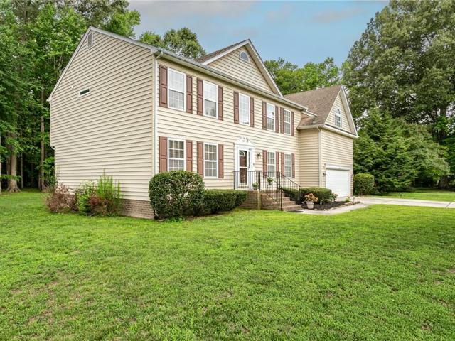 211 Bayberry LN