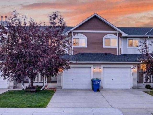 211 Bayside Point Sw, Airdrie, AB, T4B 2X6 townhouse for sale | Listing ID A2336 | Royal LePage