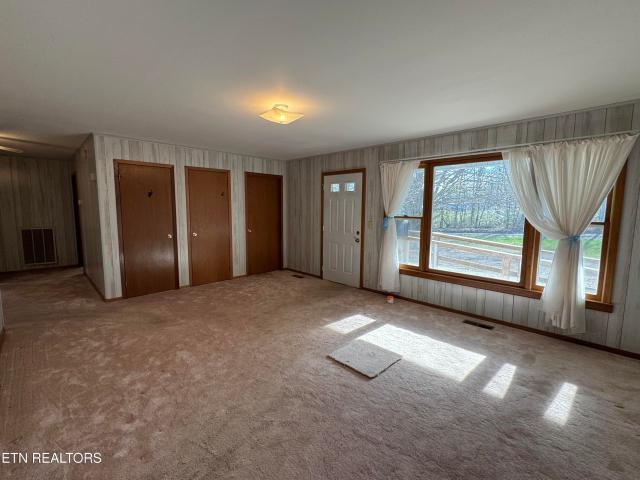 211 Black Oak Rd