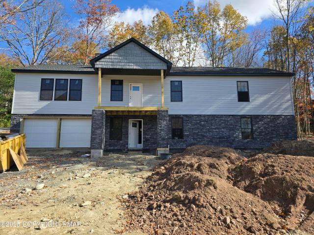 211 Brentwood Dr, Bushkill, PA 18324 | MLS #PM 139589