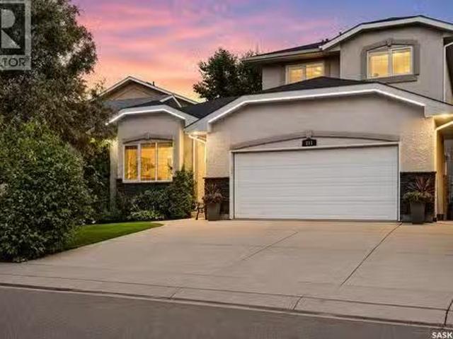 211 Brookshire Crescent, Saskatoon, SK, S7V 1H1 house for sa.