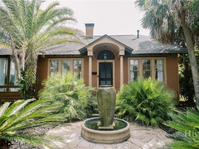 211 E 51st Street