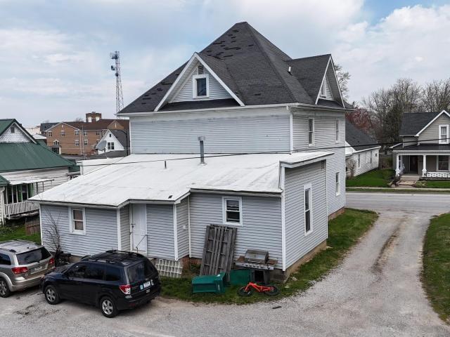 211 E Columbia Street