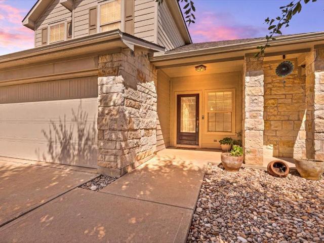 211 Falcon Ln