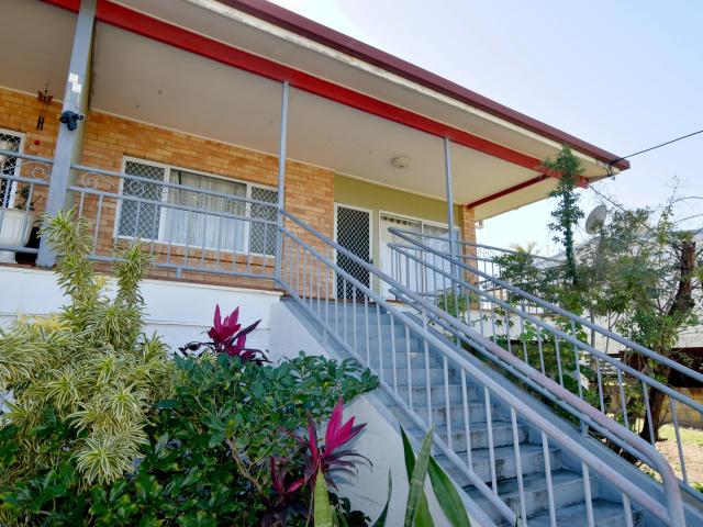 2/11 Fletcher Street West Gladstone, QLD 4680