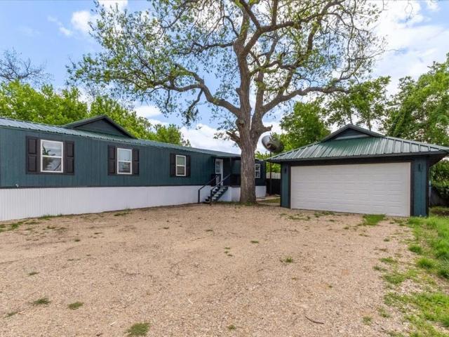 211 Kickapoo Trail
