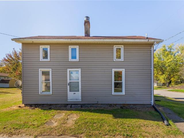 211 Home St