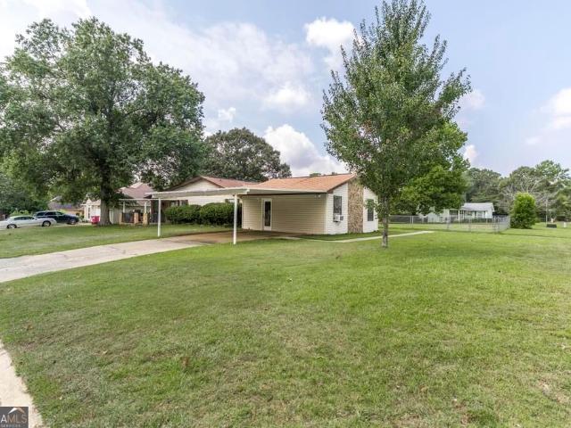 211 Hickory Glen