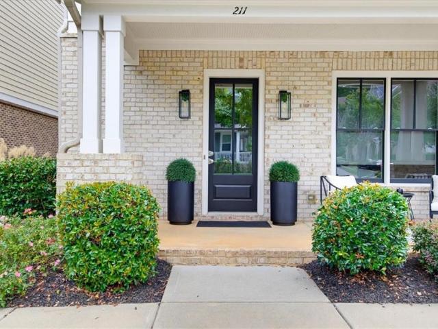 211 Highland Park Point