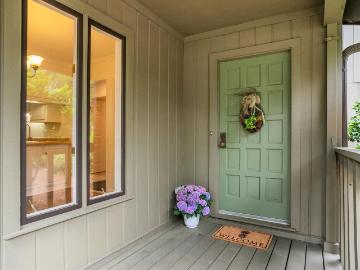 211 Ingleside Way