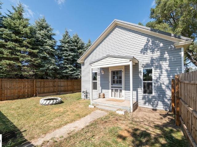 211 Oak