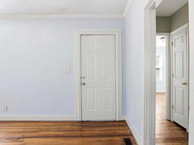 211 Lowndes Hill Road