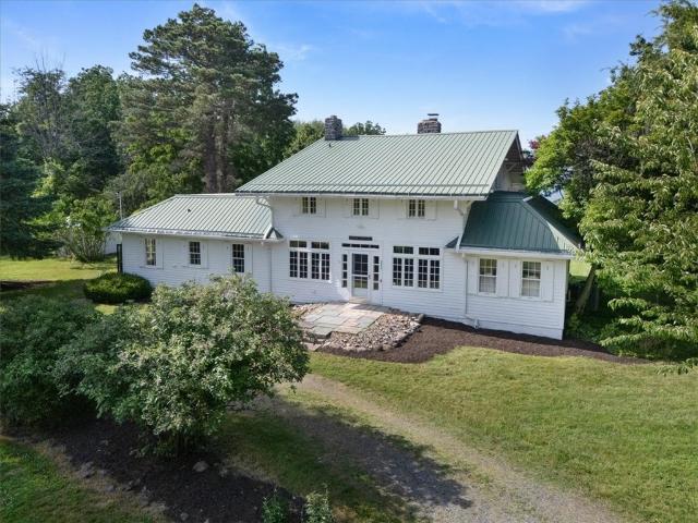 211 Lake Road