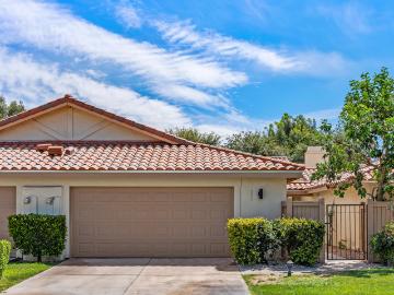 211 Las Lomas, Palm Desert, CA 92260 | MLS #219146
