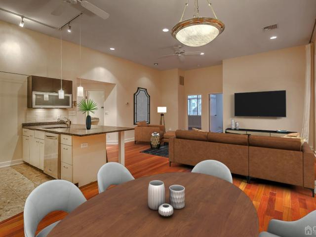 211 Main St, 2 beds, 1 full bath