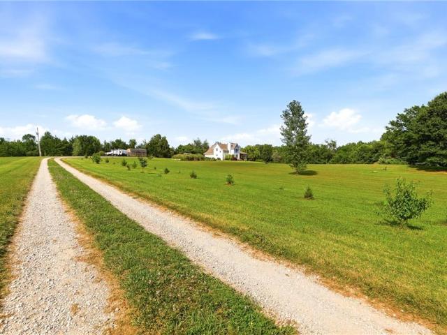 211 NW 415 Road