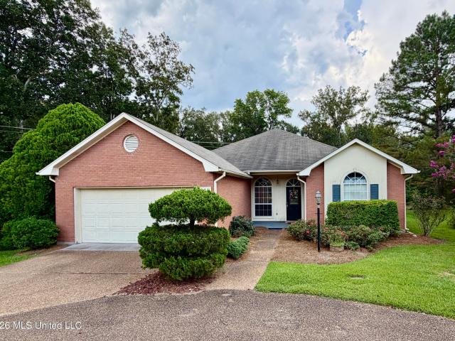 211 S Twin Lakes