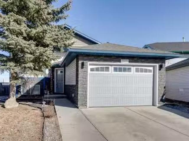 211 Silver Springs Way Nw, Airdrie, AB, T4B 2Y3 house for sa.