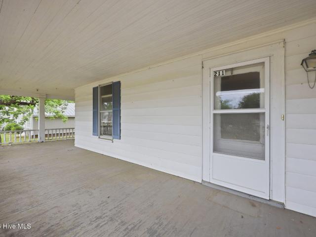 211 Pollock Street