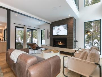 211 Palisades Cir, Olympic Valley, CA 96146 | MLS #20260