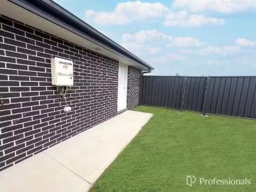 2/11 Peppercress Court, MOORE CREEK House for rent Listed by.
