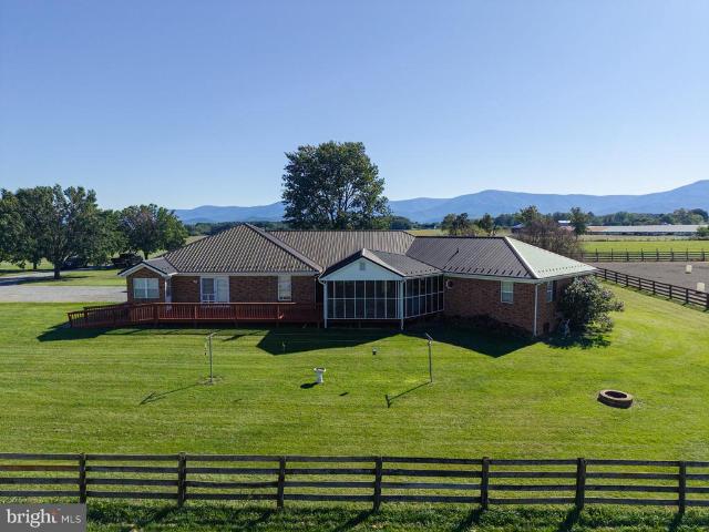 211 Preston Lane