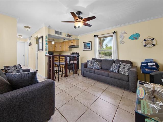 211 W Bahama Street 403