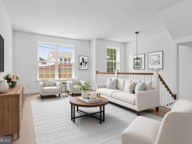 211 W Eighth Street