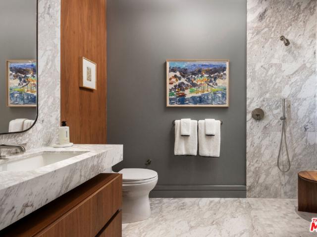 211 W Elm Court 14C