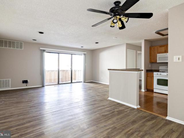 211 Woodhollow Dr, Marlton, US, NJ