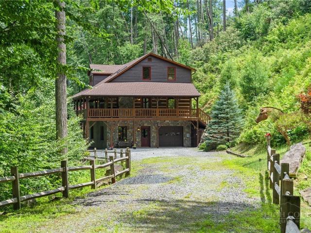 211 Wades Lane