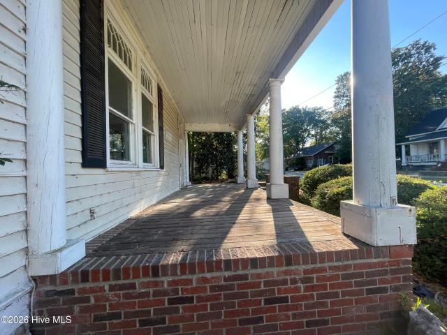 211 White Oak Street