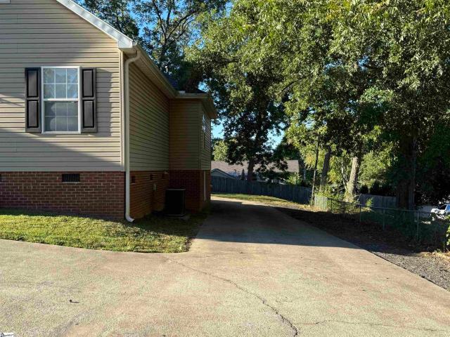 211 Wildwood Drive