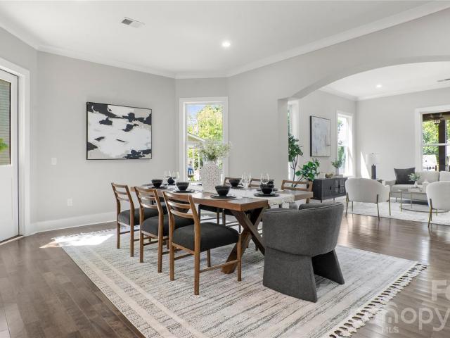 211 Tournament Drive SW
