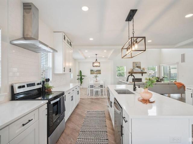 2124 Foxfire Lane