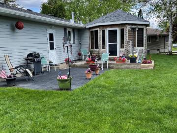 2124 Kenneth Drive