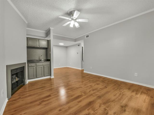 2125 Augusta Drive 3