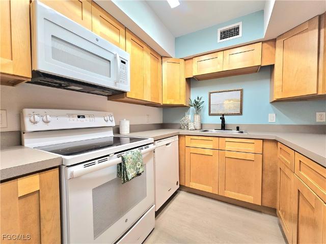 21267 Gertrude Ave, Unit 114, Port Charlotte, FL 33952 | MLS #2025011