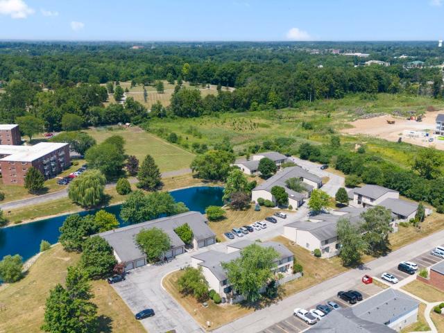2127 Bayside Court